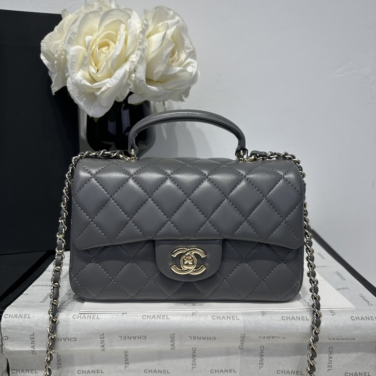 샤넬 핸들 미니 CF 플랩백 램스킨