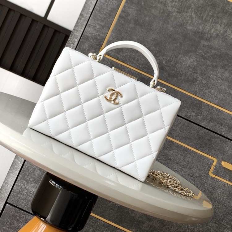 샤넬 최신상 랩스킨 박스 백