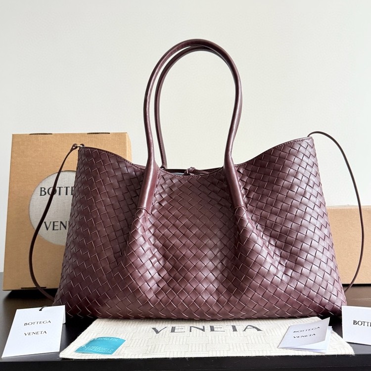 보테가 베네타  피나코테카 43