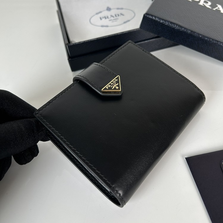 프라다 레더 크로스해치 삼각 로고 반지갑