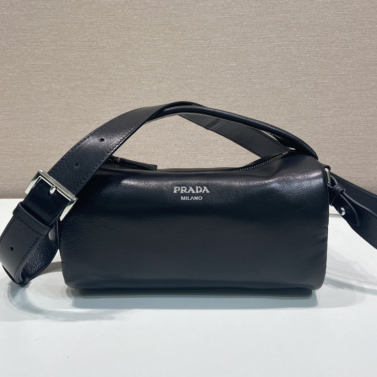 프라다 빈티지 레더 크로스백 2VH188