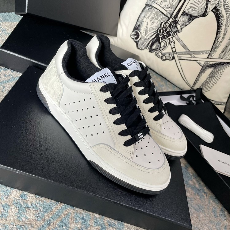 샤넬 레이스업 테니스 스니커즈
