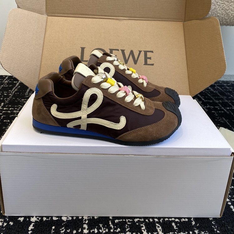 로에베 발레 러너 2.0 스니커즈