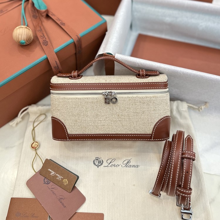 로로피아나 엑스트라백 L19