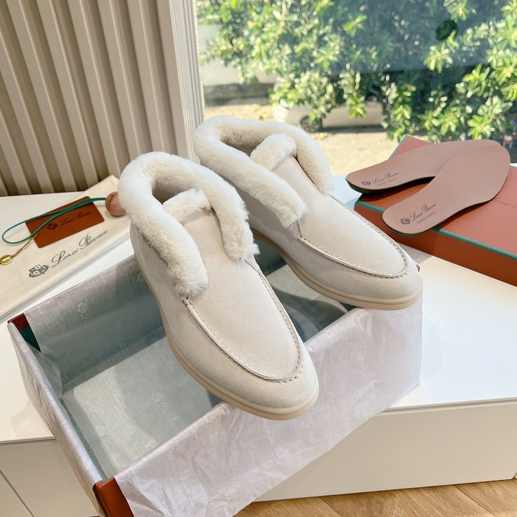 로로피아나 시어링 퍼 스니커즈