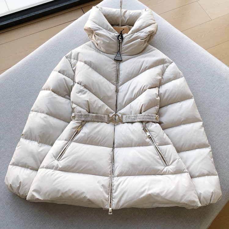 몽클레어 부르 다운 숏패딩