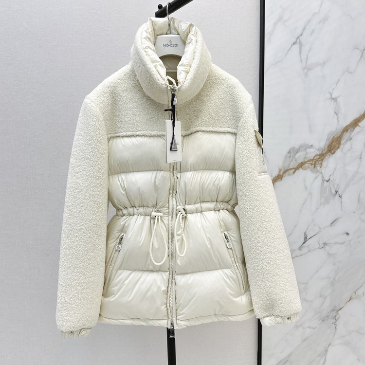 몽클레어 에스코 시어링 구스다운 패딩