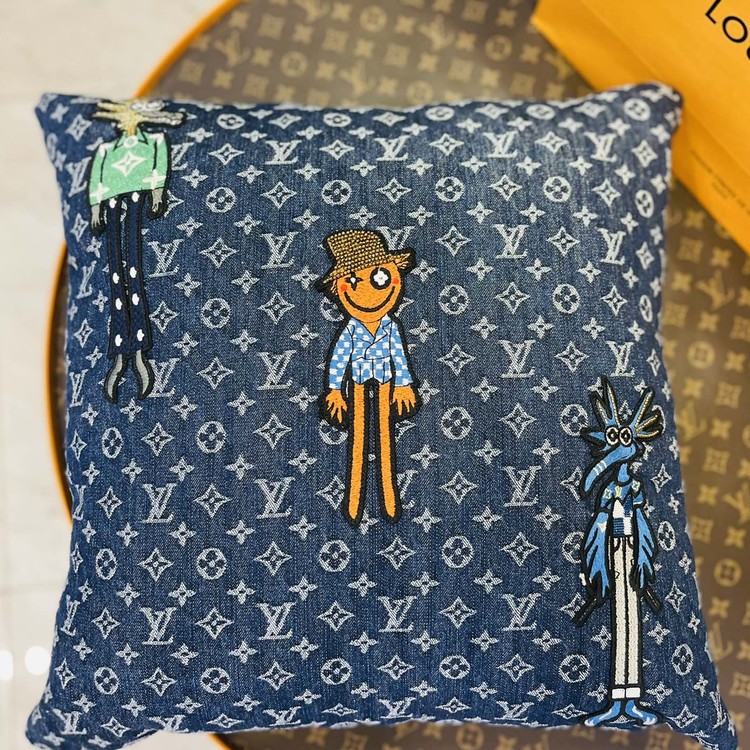 루이비통 데님 쿠션 50cm