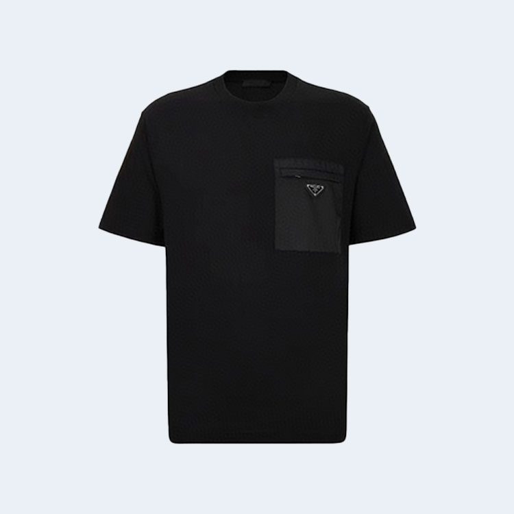 프라다 포켓 디테일 블랙 티셔츠
