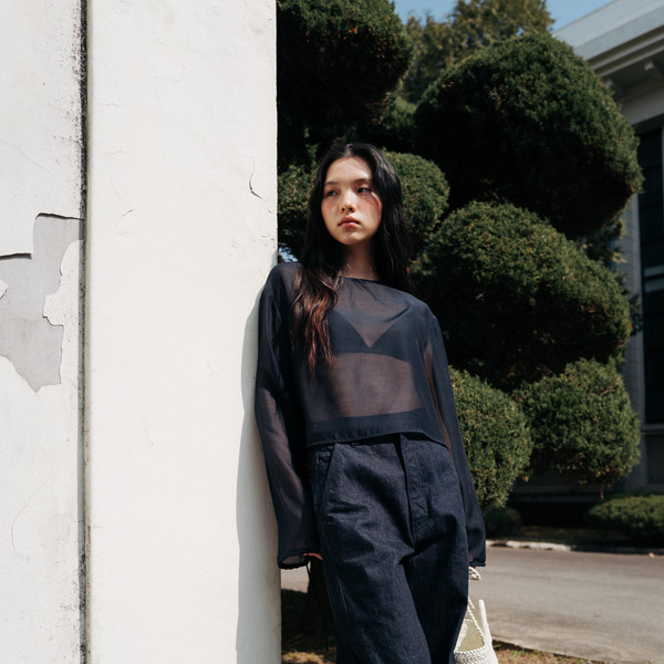 Cotton denim curve pants (dark navy) : MONOHA