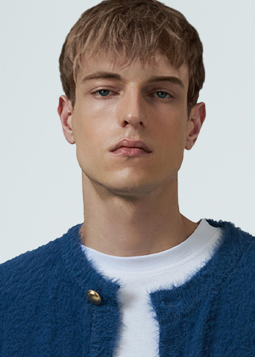 <br><h6>DMITRII</h6>