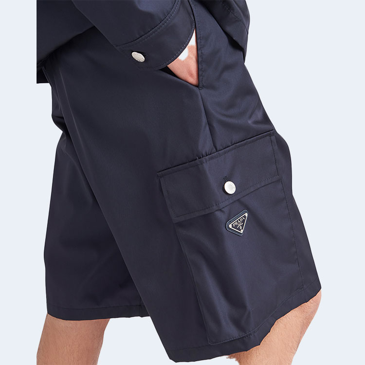 프라다 리나일론 버뮤다 쇼츠 네이비