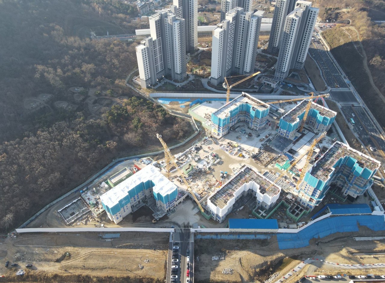 <strong>제일건설 하남감일</strong><br/>하남감일 B8블럭 / 866세대 / 2022년 입주