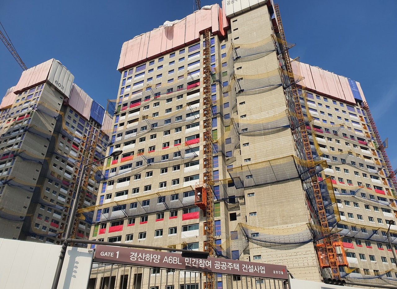 <strong>금호건설 경산 하양 A6</strong><br/>626세대 / 2023년 입주