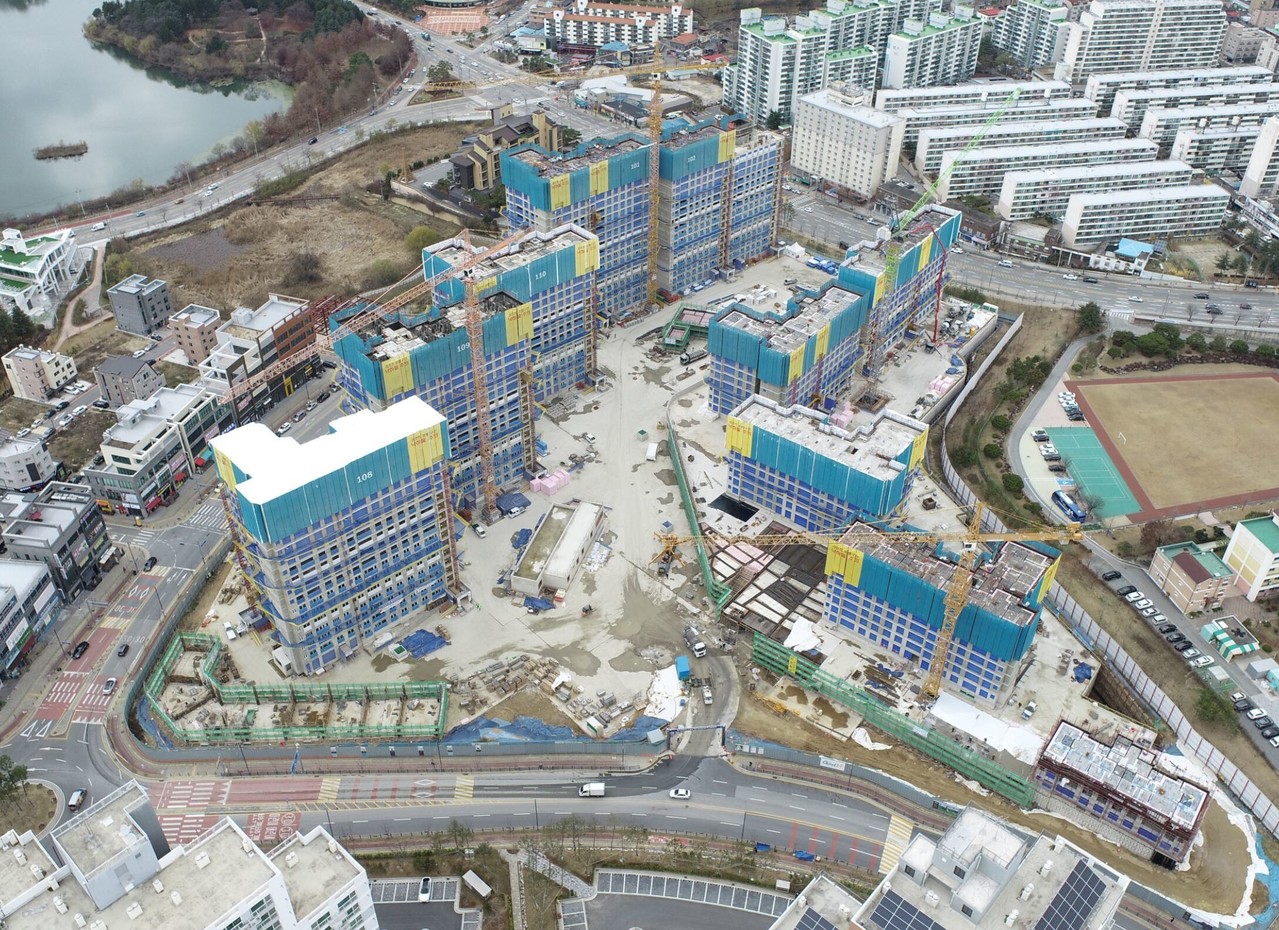 <strong>제일건설 충주호암</strong><br/>충주호암 B3블럭 / 874세대 / 2022년 입주