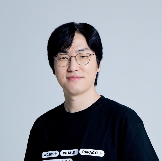 <strong style="font-size: 16px">하정우</strong> <br/> <span style="font-size: 12px">네이버 퓨쳐 AI센터장 </span>