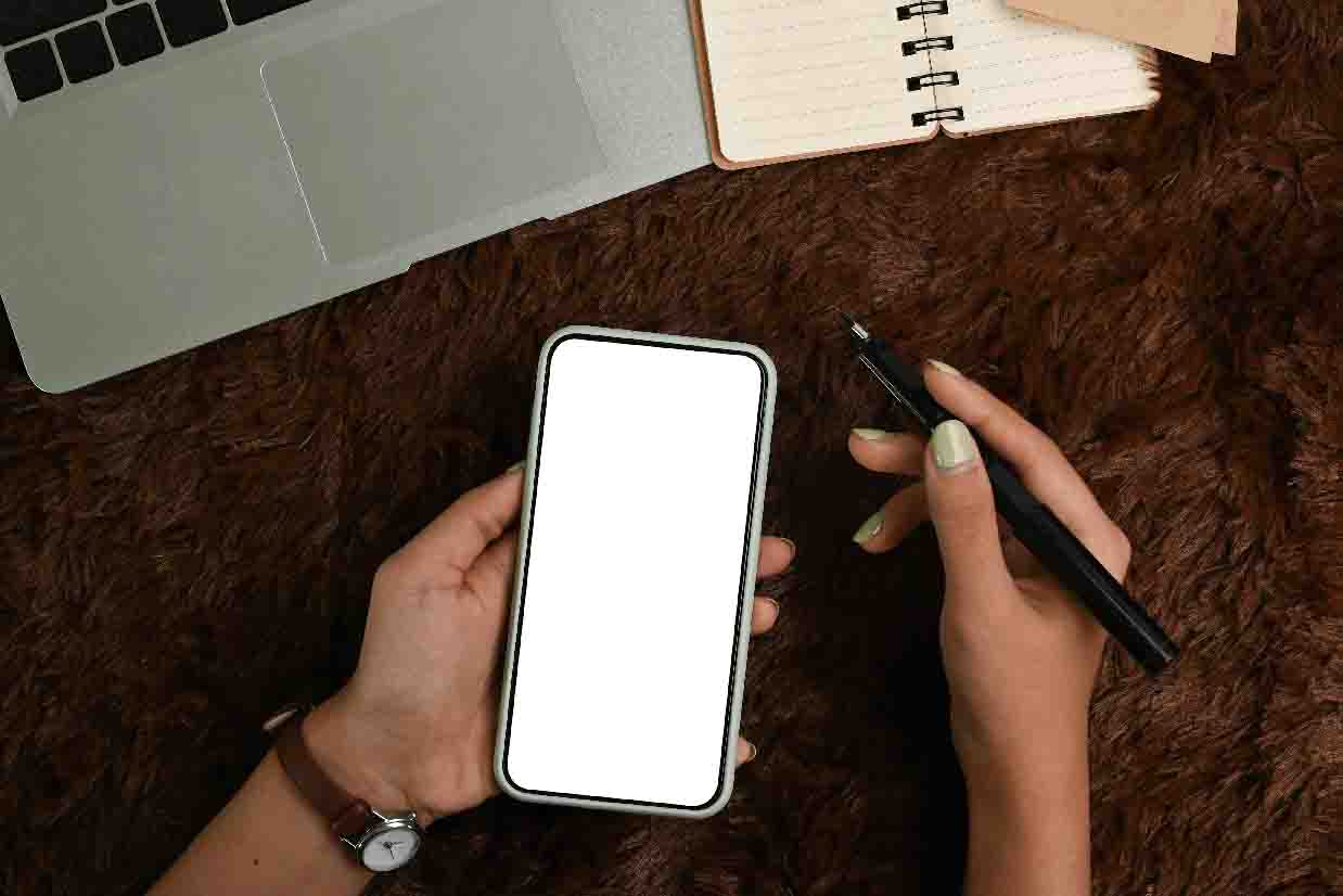 하루 1개, 카카오톡으로 배달되는  행복 미션을 확인하고  당신의 생각을 기록해요.