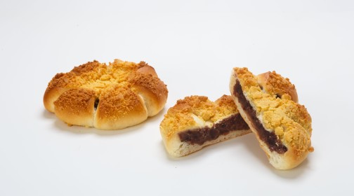 <p style="text-align: left;"><span style="font-size: 18px; font-weight: 600;">팥소보로</span><br><span style="color: rgb(153, 153, 153);"><span style="font-size: 13px;"><strong>팥빵 + 소보로빵 (추☆천)</strong></span></span><br><span style="color: rgb(226, 179, 203);"><strong>2000원</strong></span></p>