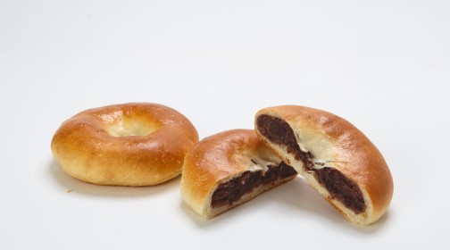 <p style="text-align: left;"><span style="font-size: 18px; font-weight: 600;">팥빵</span><br><span style="color: rgb(226, 179, 203);"><strong>1,200원</strong></span></p>