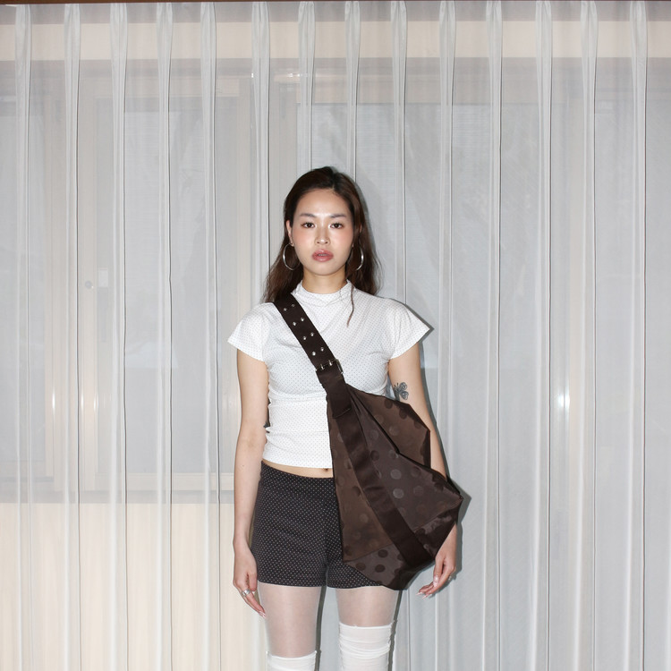予約商品 Qung QGクラシッククロップドカーデ ブラック Cropped Cardigan – KUOSE.com