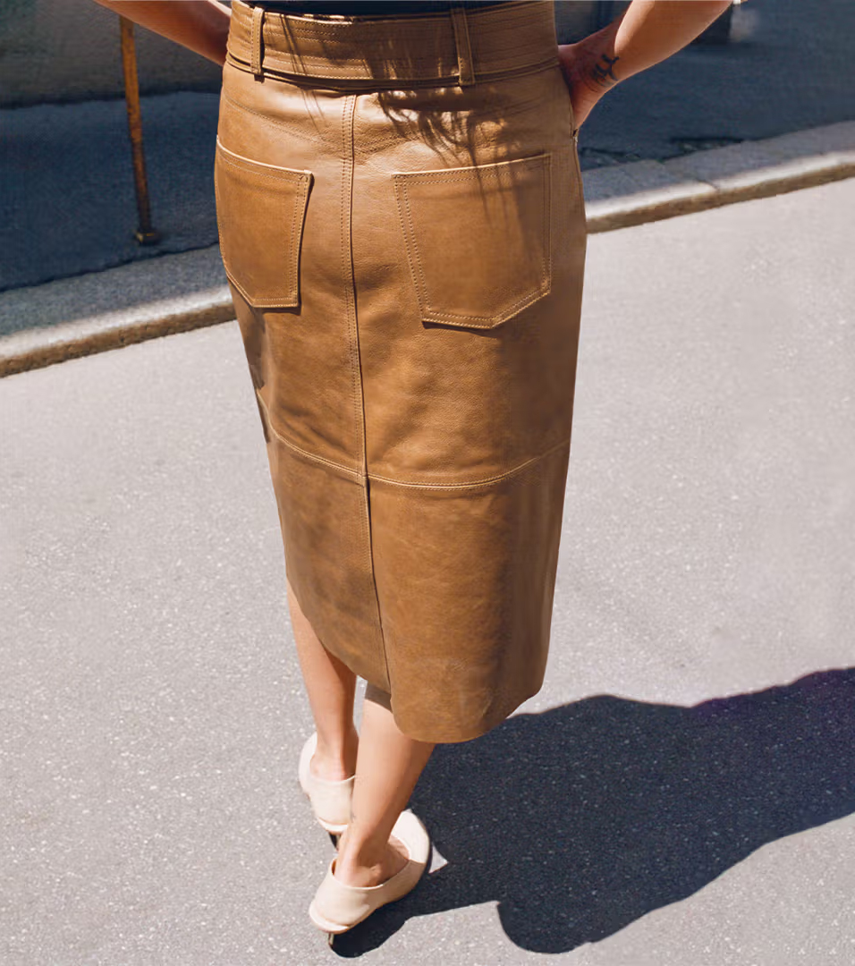 <div style="padding-top:30px; padding-left:30px;"><b>Bottom</b></div>