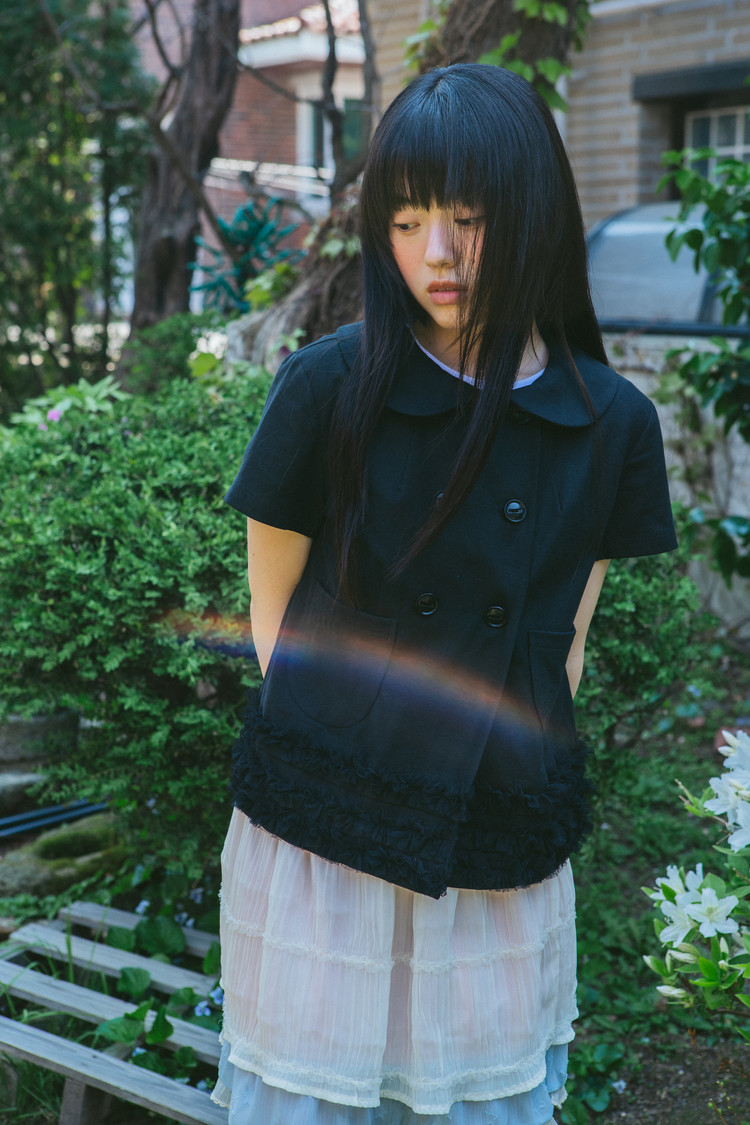 [THE MUSEUM VISITOR]★THREE-LAYER RUFFLE SHORT-SLEEVED TOP THREE-LAYER RUFFLE SHORT-SLEEVED TOP (BLACK) : THE MUSEUM