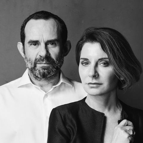 <br><span style="font-family:'roboto'!important;font-size:24pt;color:#fff;">LUDOVICA SERAFINI + ROBERTO PALOMBA</span>