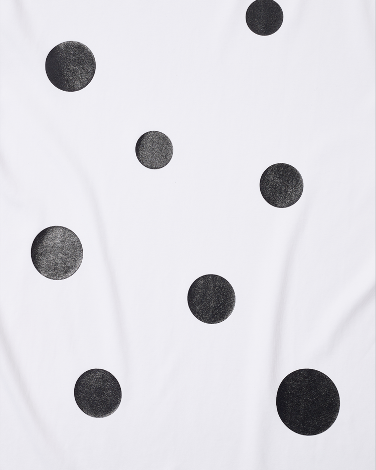 GLOSSY BUBBLE T-SHIRT (WHITE) : THE MUSEUM VISITOR