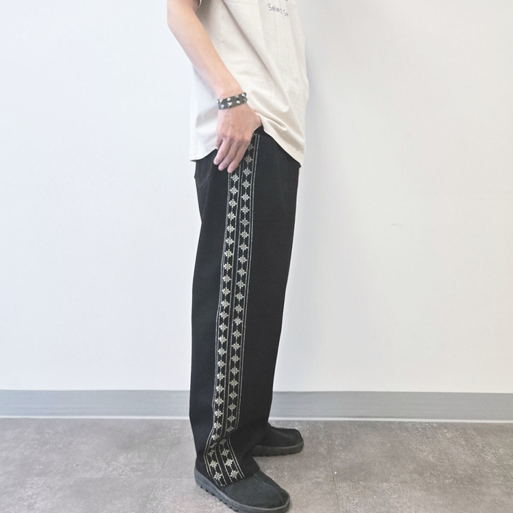 Embroidered Wide Denim Pants │ 자수 와이드 데님팬츠