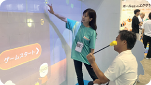 <h3 class="mt24 mb20">손쉬운 운영</h3>어르신부터 운영자, 기관까지 쉽고 편리한 운영, 맞춤형 콘텐츠로 모두의 일상을 더 건강하고 즐겁게