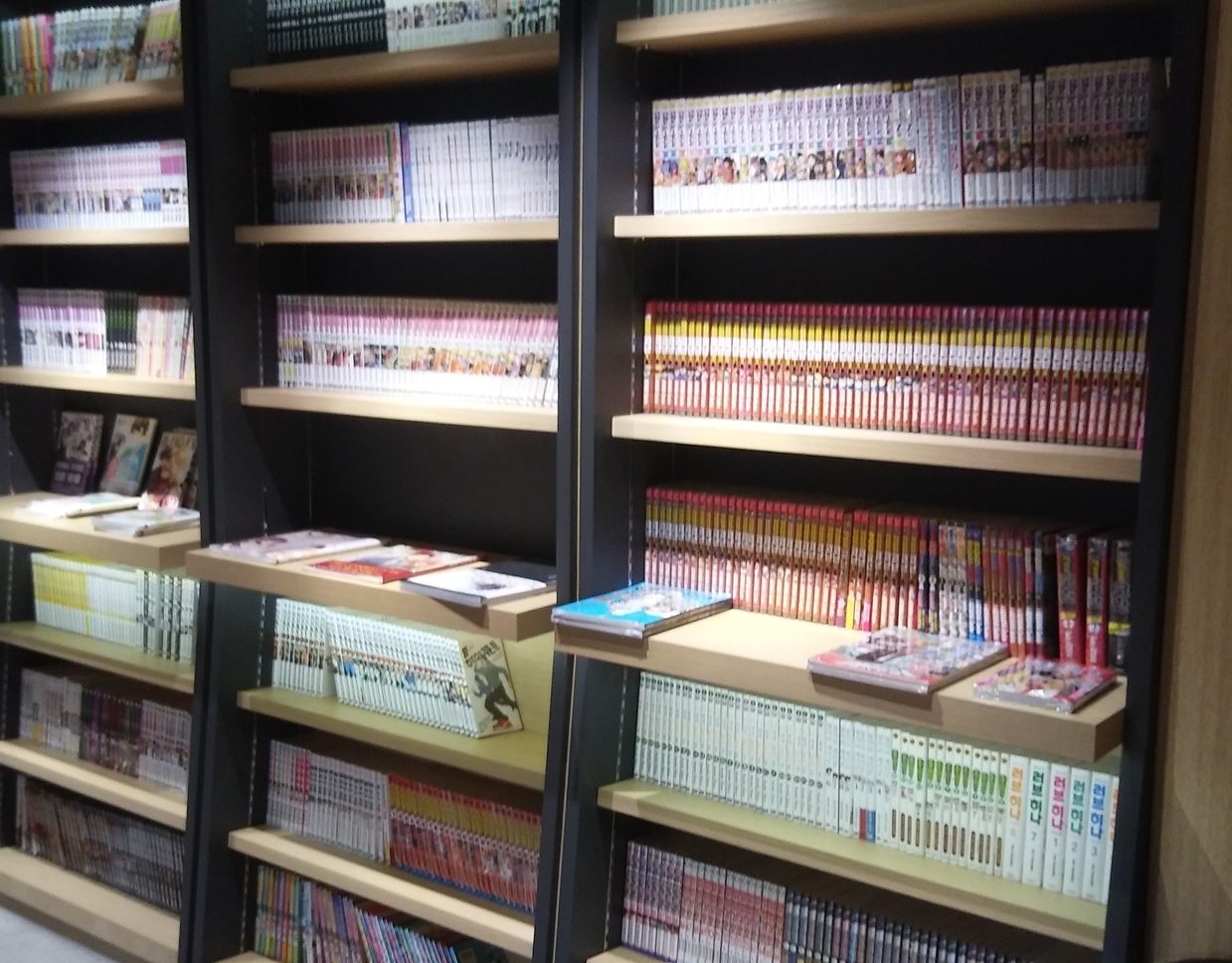 <strong>1층 - 대동서적</strong><br/>문학,인문,사회과학