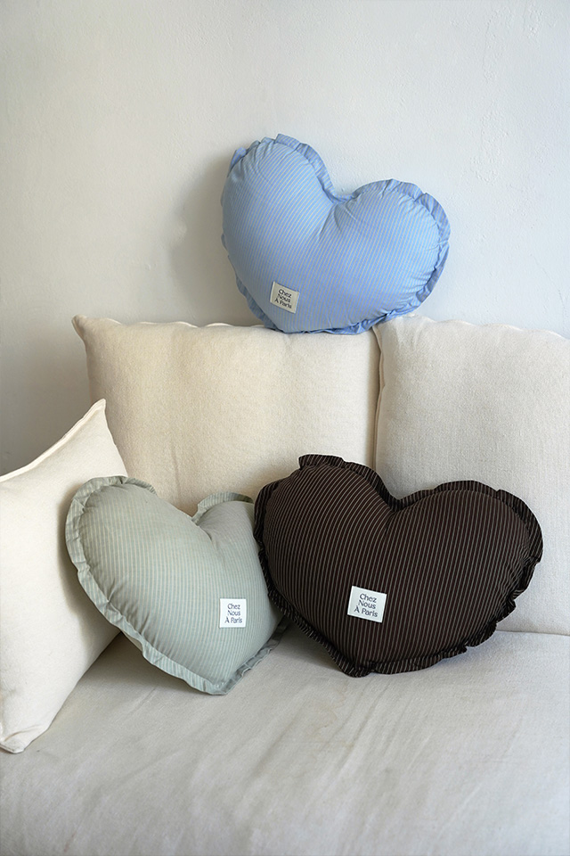 <div class="catebox"><span>Cushion</span></div>