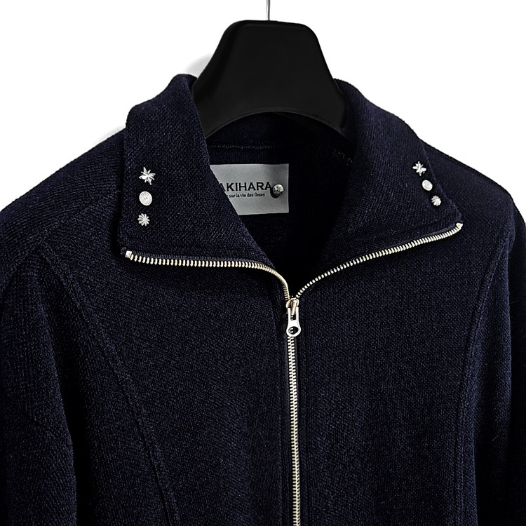 【DISCERNMENT】Letter Rivet Half Zip-Up Reclaim Lt Wt Quarter Zip – L2 Brands