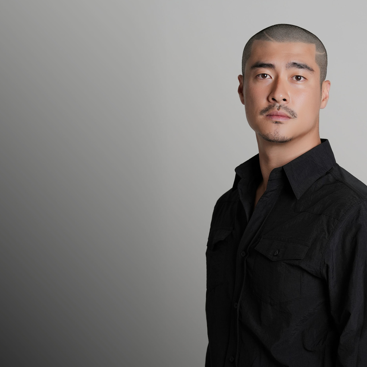 청주 직영점<br>Scalp Designer<br>KEVIN 원장<br><br>그레이시티 청주 직영점 원장(현)<br>그레이시티 용인 협업점 원장(역임)<br>Scalp Micro Pigmentation 자격 수료<br>K-ART S.M.P Master Course 전문가과정 수료<br>그레이시티 스칼프 아카데미 S.M.P 전문가과정 수료<br>그레이시티 Bold Head Design / Scalp 수료<br>그레이시티 SMP SPECIALIST 과정 수료<br>화이트하우스서울 SMP 옴므 커트 과정 수료<br>IPSN KOREA 국제 뷰티 콘테스트 SMP 국가대표 <br>IPSN KOREA 국제 뷰티 콘테스트 SMP 우수상<br>IPSN KOREA 국제 두피탈모관리 전문상담사 자격증<br>대한문신사중앙회 정회원<br>시사국제미용연합회 부회장<br>대한민국 반영구·SMP·타투 비상대책위원회 정회원