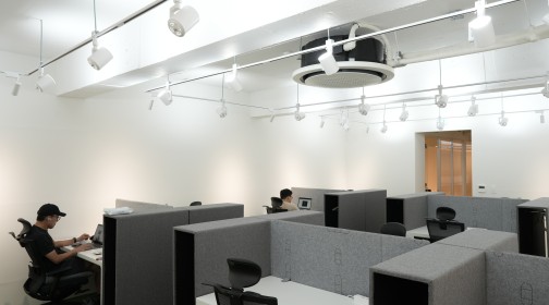 <p style="text-align: left;"><span style="font-size: 18px; font-weight: 600;">주소지 이용</span><br><span style="color: rgb(153, 153, 153);"><span style="font-size: 13px;"><strong>주소지만 계약 시 결제 금액</strong></span></span><br><span style="color: rgb(243, 195, 62);"><strong>연 462,000원</strong></span></p>