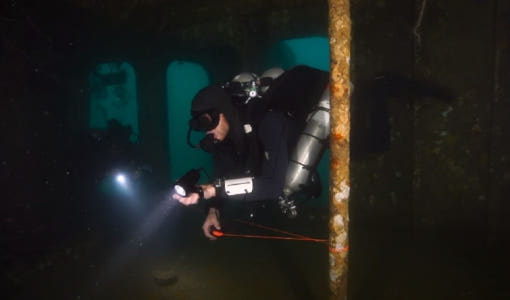 <p style="text-align:left; font-size:16px; margin-top:26px;">PADI Tec Deep<br>(Tec 40, 45, 50)<br>다이버 과정<br><span style="color:#666; font-size:14px; ">3,500,000원</span></p>