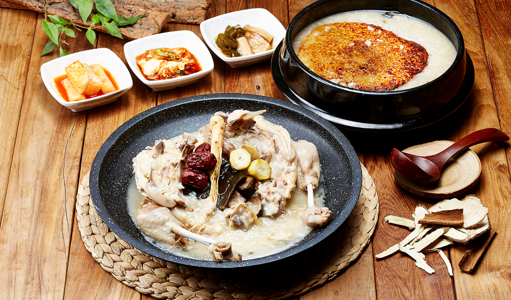 <p style="line-height: 1; margin-top: 24px; padding-bottom: 10px;  "><span style="font-family: Pretendard; font-size: 21px; font-weight: 600; color: #391A01;">누룽지 닭백숙</span></p>