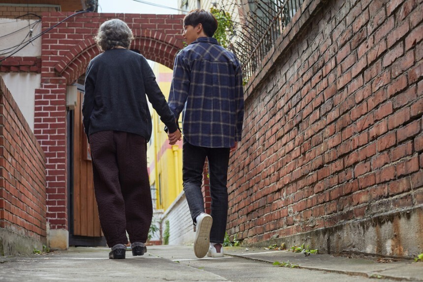 [한겨레21] “돌봄 대통령은 누구입니까?”…‘100인 돌봄 시민회의’ 개최자 한 자리에…"지원책 개선 건의"