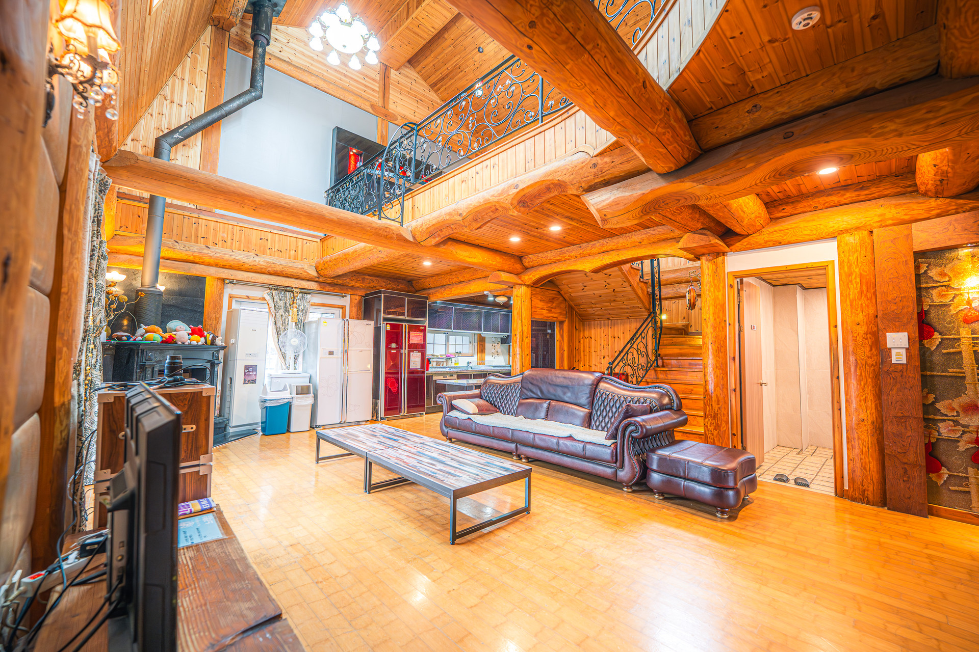 (독채/복층)침실5/침대6/넓은거실1/욕실2/노래방기계<br>기준34인(최대35인)