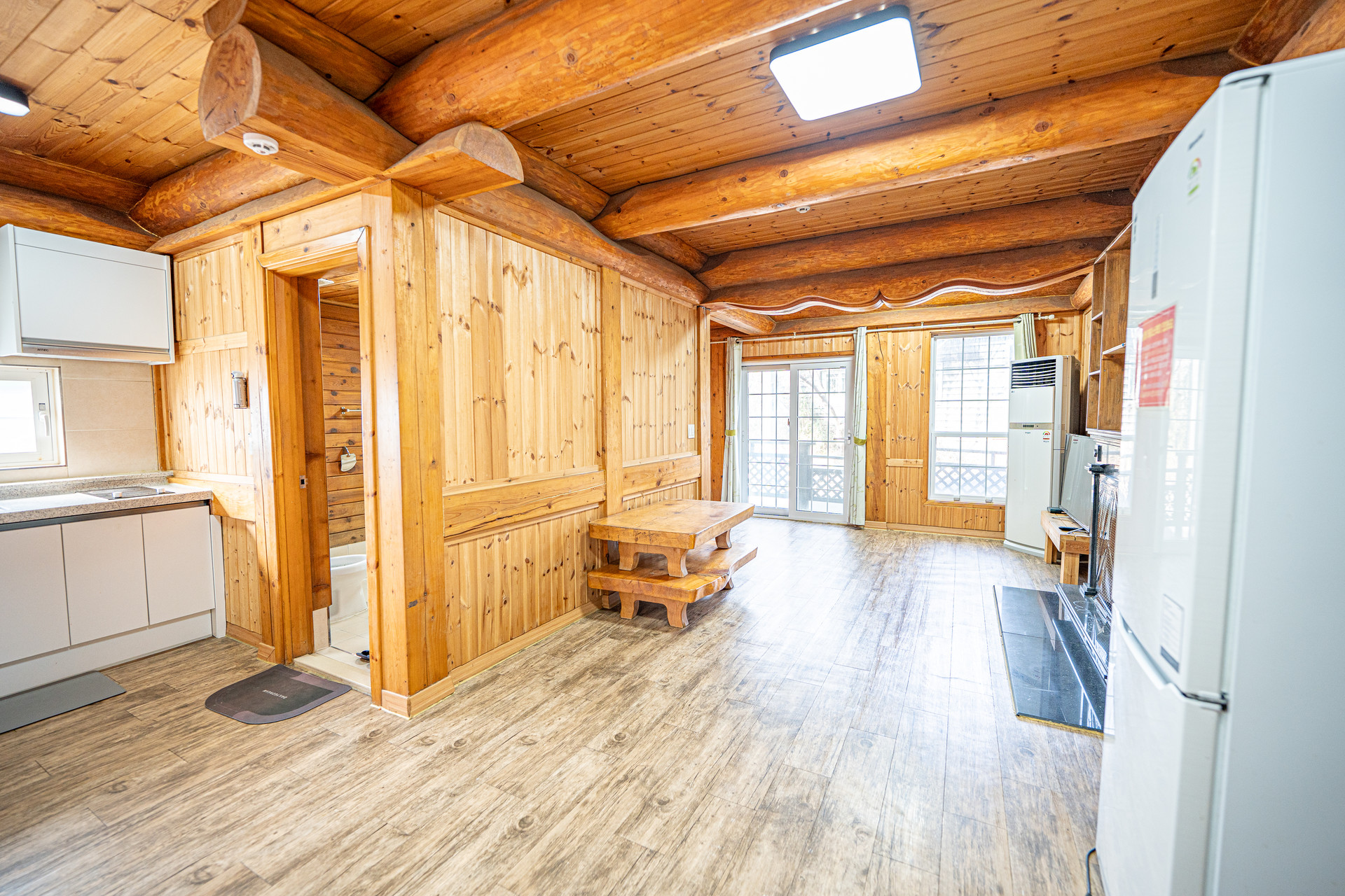 침실2/침대2/거실1/욕실1<br>기준11인(최대12인)