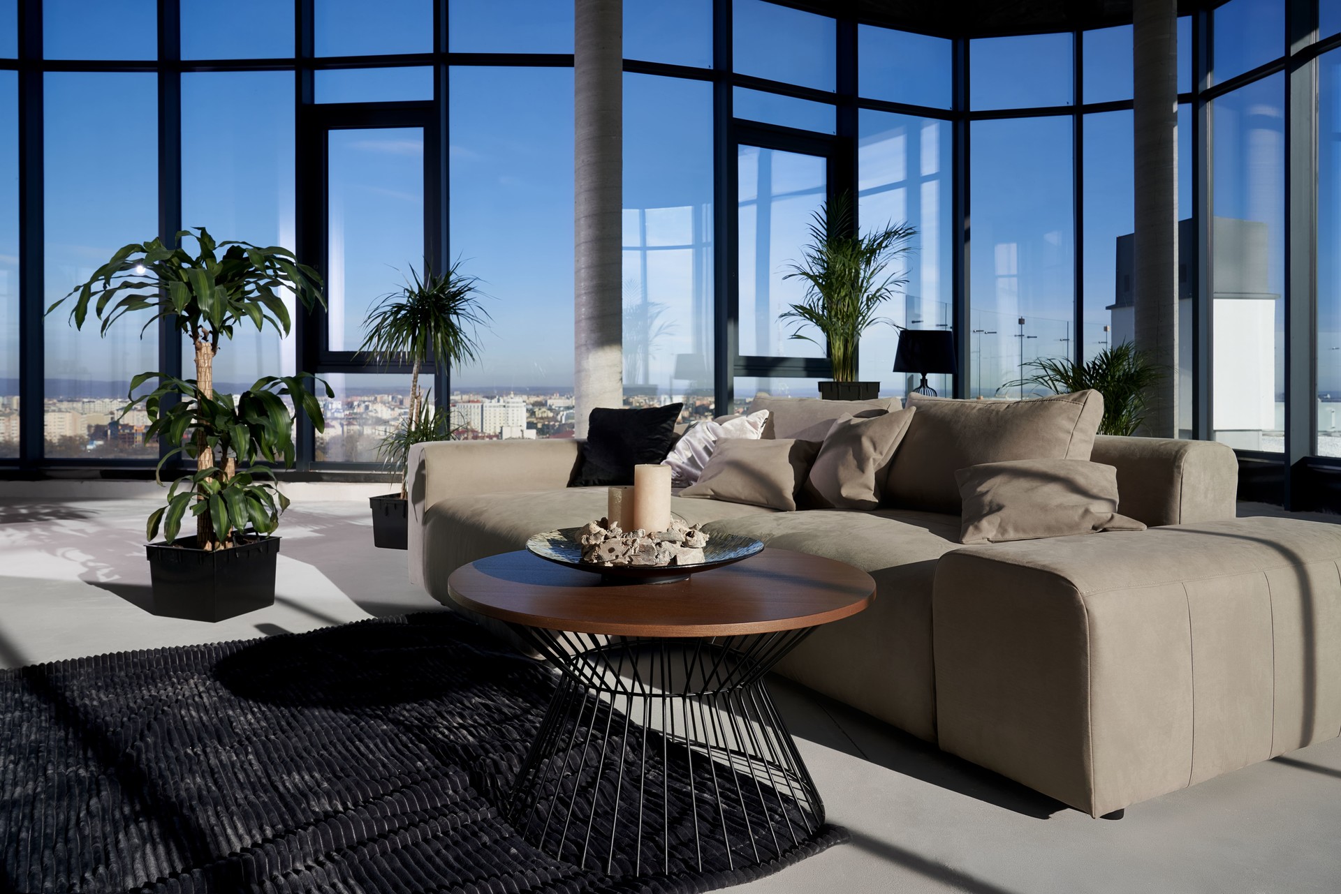 <p style="color:#59d3ff">OCCUPANCY CLEANING</p><h5 style="color:#fff">입주청소</h5>