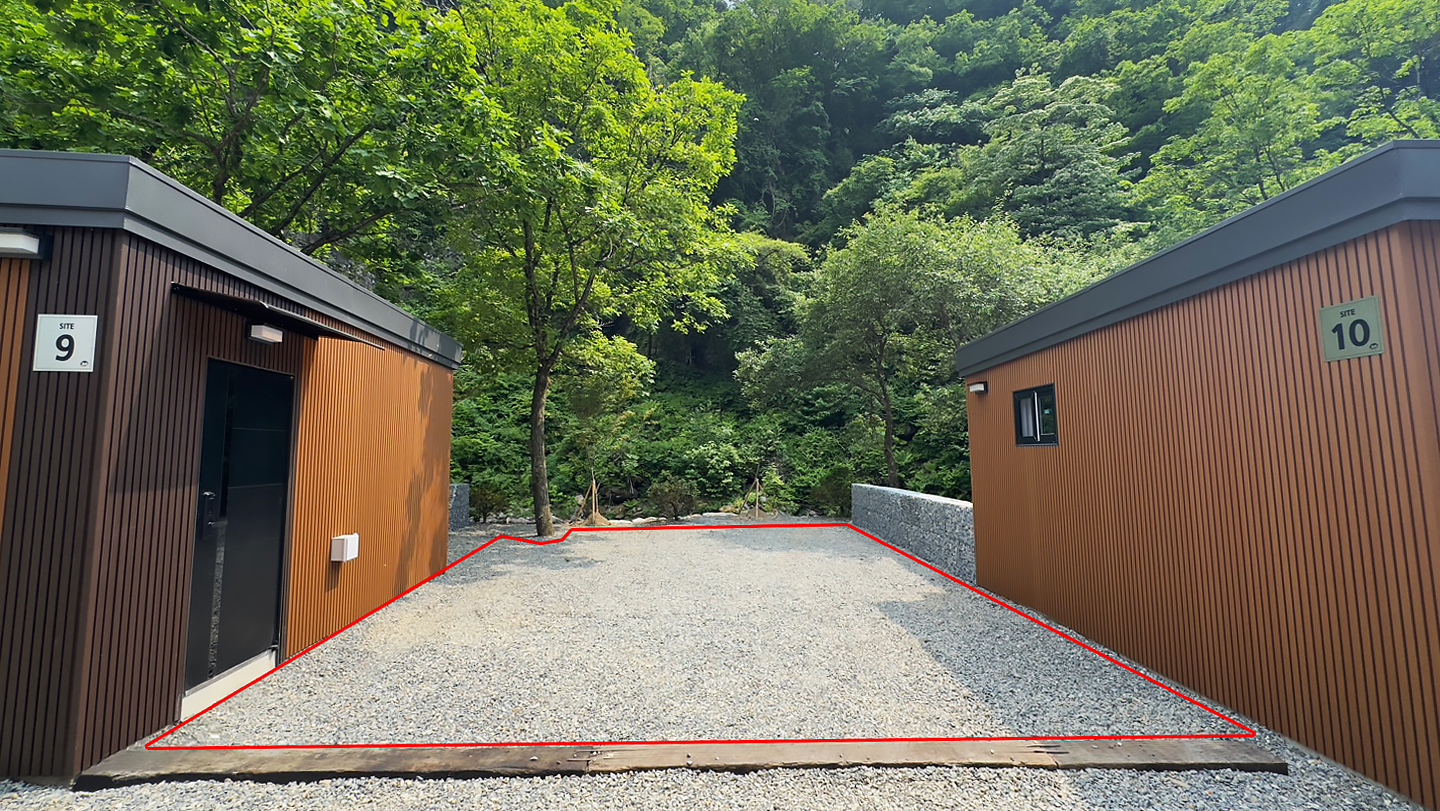 가평 캠핑장 스테이지 캠핑앤풀빌라의 사이트9를 소개합니다.