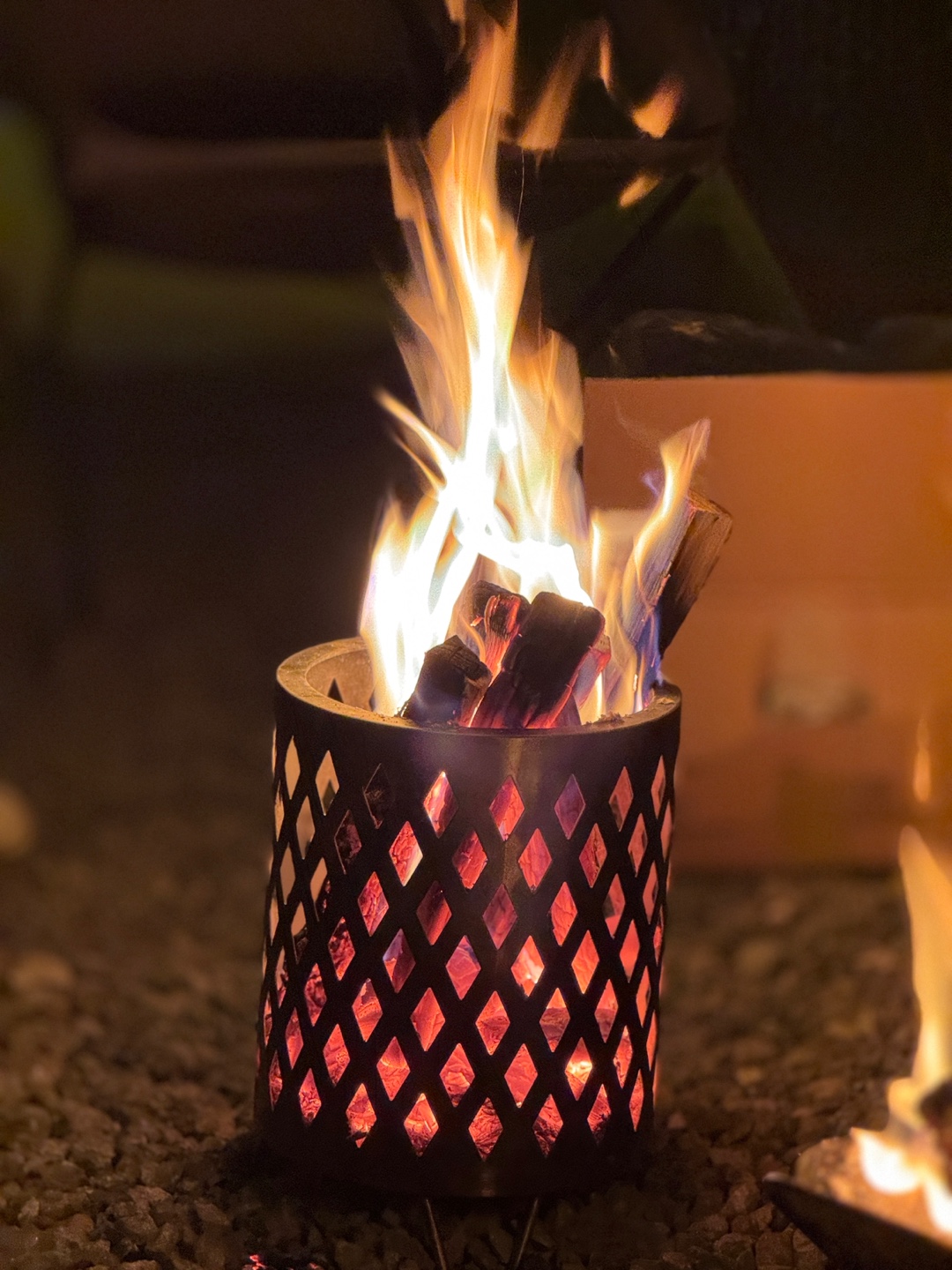 스테이지 캠핑앤 풀빌라의 화롯대를 소개합니다.