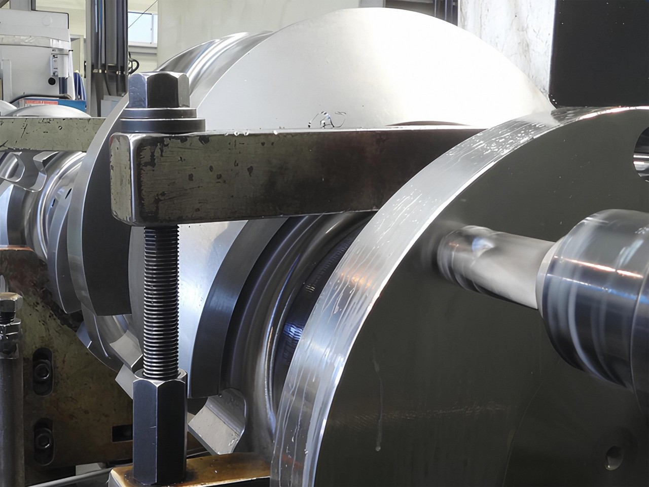 Crankshaft Coupling Hole Machining