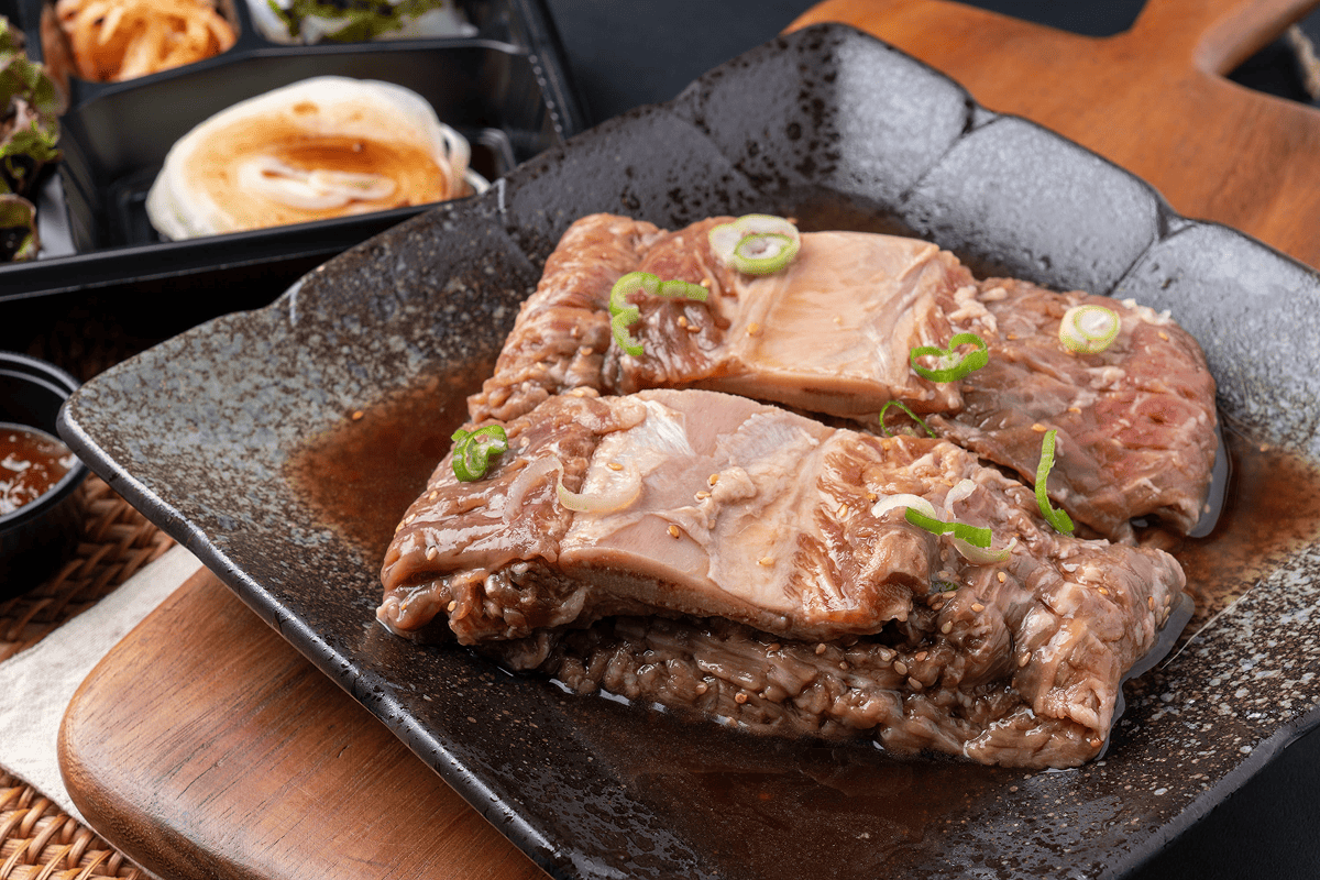 프레쉬서트 양념육 인증 - 양념돼지갈비, 양념LA갈비 등 양념육 제품 사진