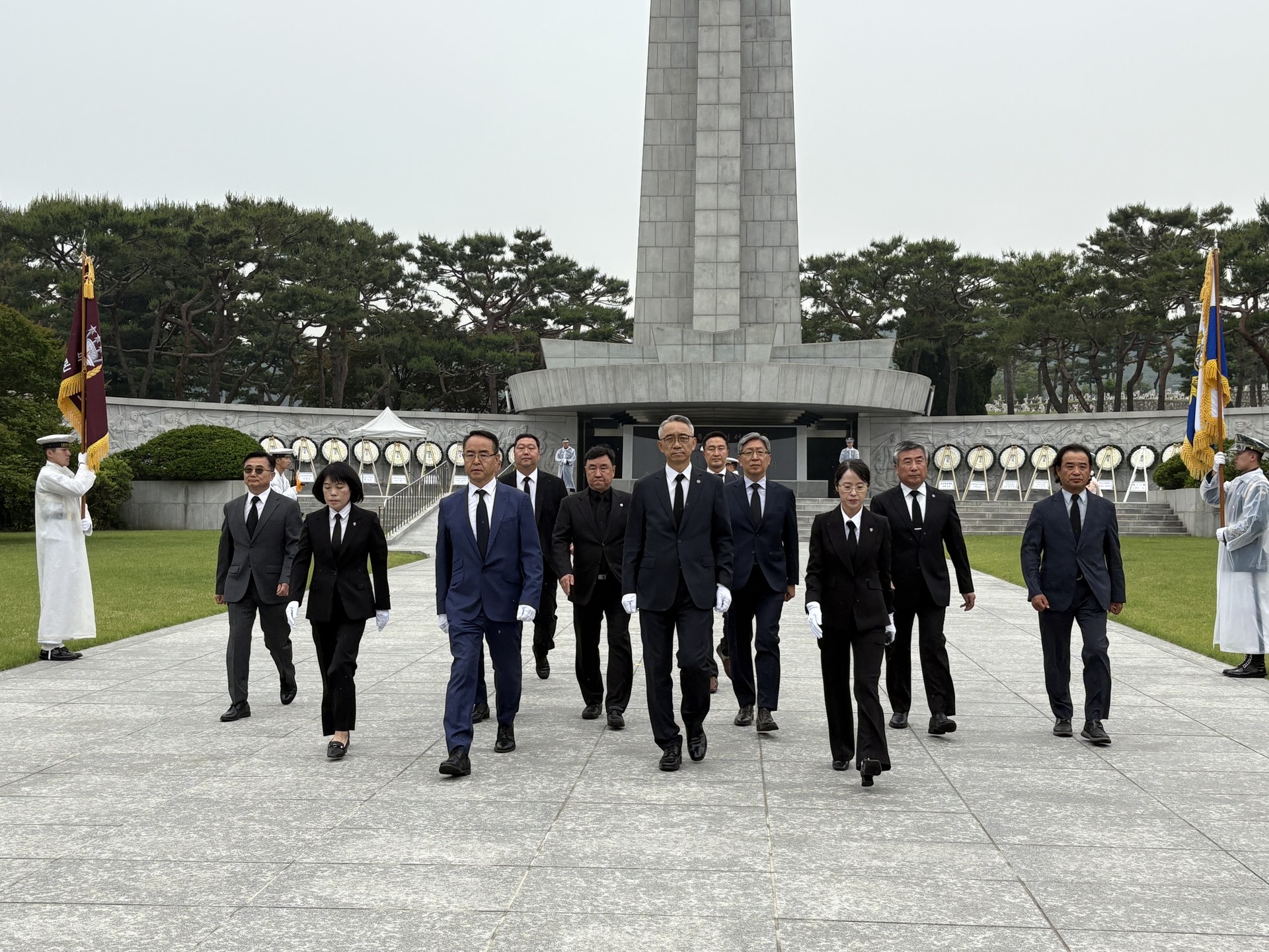 주한미군전우회 임원일동 서울국립현충원 참배 (6.2)