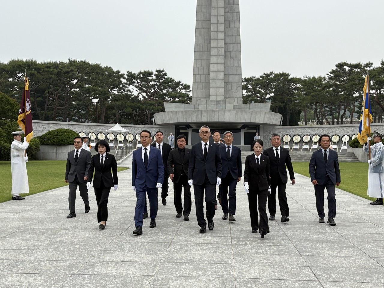 주한미군전우회 임원일동 서울국립현충원 참배 (6.2)