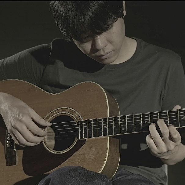 <strong>기타 김희찬</strong>