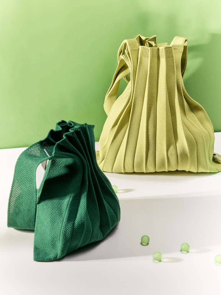 PLEATSMAMA: Sustainable Knit Pleats Bag