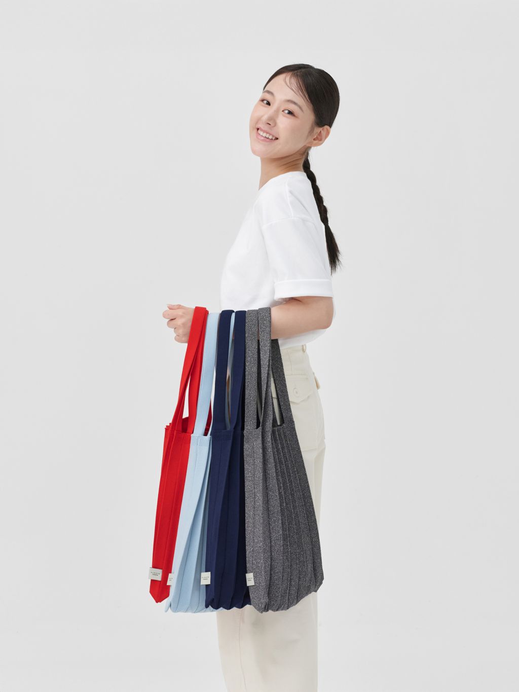 NEW【PLEATSMAMA】NEW LIGHT Shoulder Bag (10 色) New Shoulder Bag LightBlue : PLEATSMAMA: Sustainable Knit